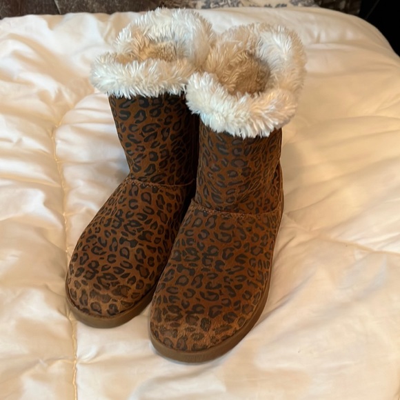 Suede Leopard Print Boots with Fur - Picture 6 of 12